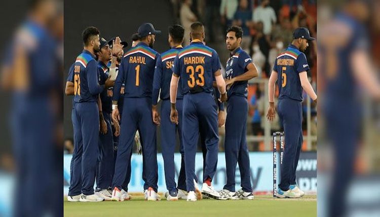 తొలి ఓవర్‌ మూడో బంతికే బట్లర్‌ ఔట్‌