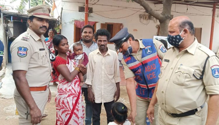 కిడ్నాపైన రెండు గంటల్లోనే తిరిగి తల్లి ఒడికి