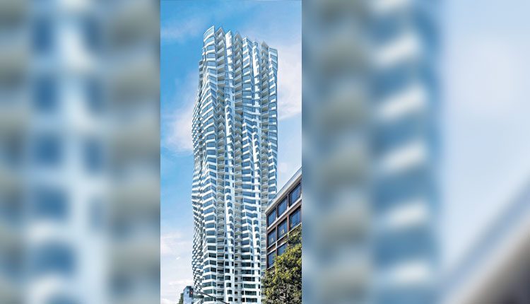 ‘మిరా’కిల్‌ భవనం!