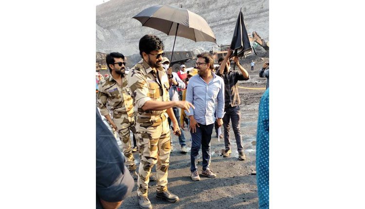 వైరల్ అవుతున్న చిరంజీవి ఆచార్య లొకేషన్ పిక్స్