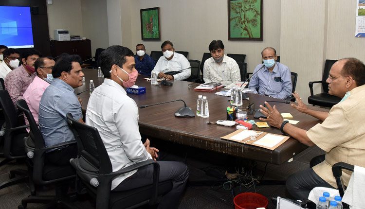 రెండు రోజులు మిన‌హా మార్చి మొత్తం స‌బ్ రిజిస్ట్రార్ కార్యాల‌యాల సేవ‌లు