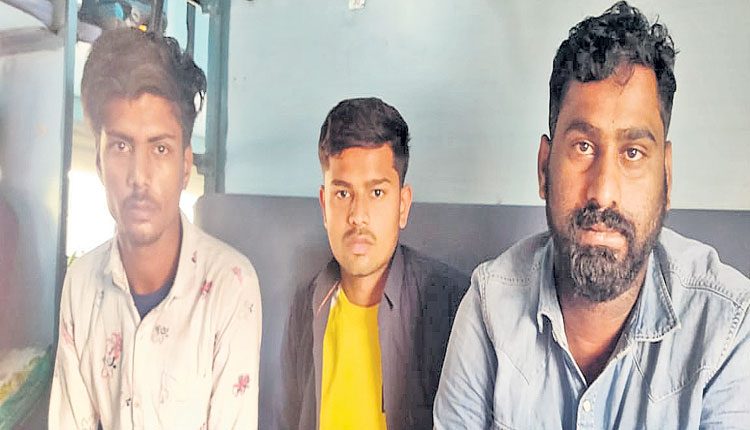 నష్టం వచ్చిందని.. మోసాలు