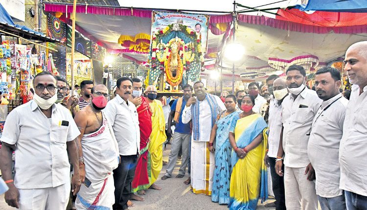 ధర్మపురి నృసింహుడి బ్రహ్మోత్సవాలు ప్రారంభం