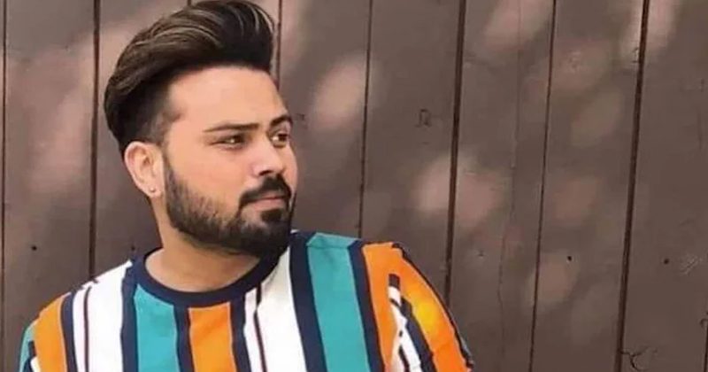 కారు ప్ర‌మాదంలో యువ గాయ‌కుడు మృతి