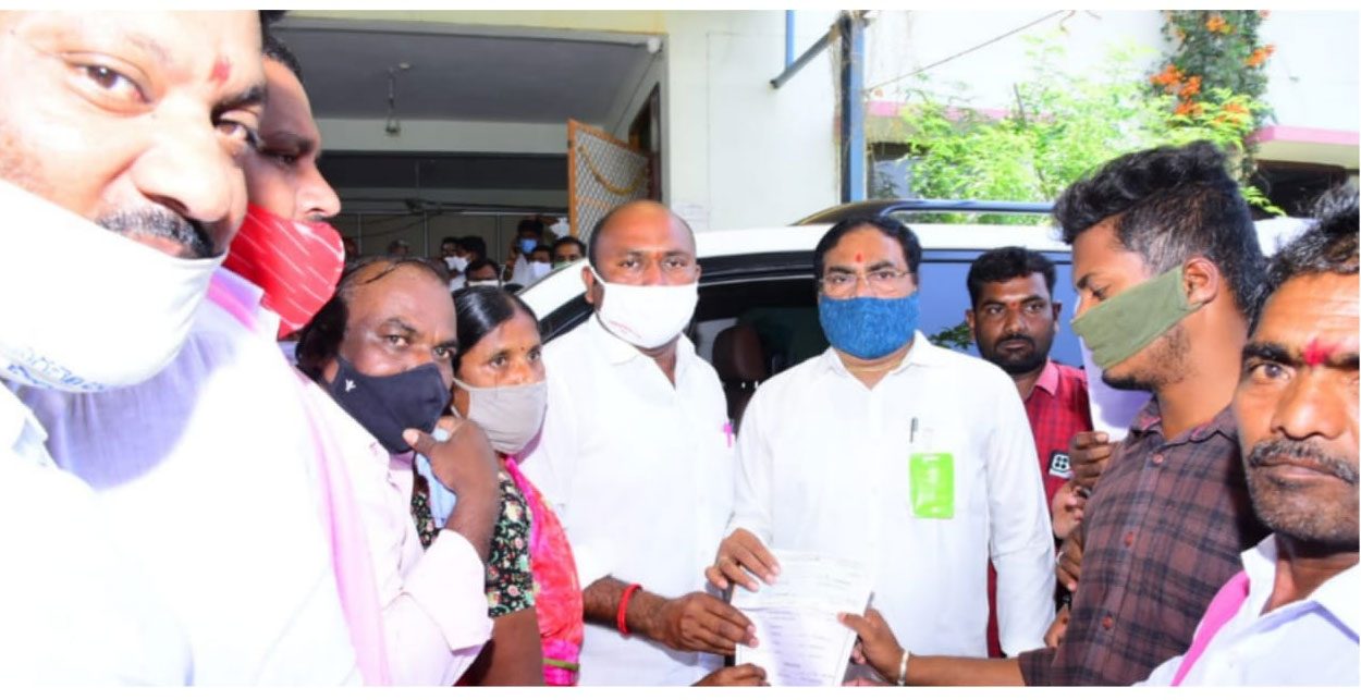 కార్యకర్తలను కంటికి రెప్పలా కాపాడుకుంటా : మంత్రి ఎర్రబెల్లి