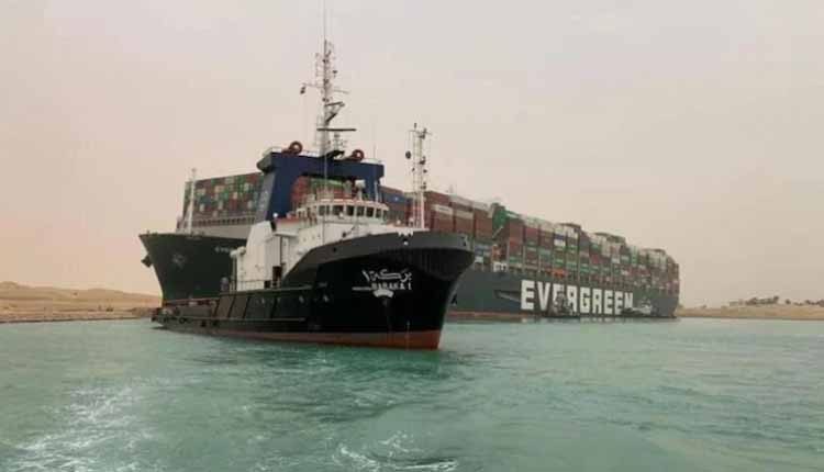 సుయెజ్ కాలువ‌లో ఇరుక్కున్న ఎవ‌ర్‌గివెన్ షిప్ కాస్త క‌దిలింది