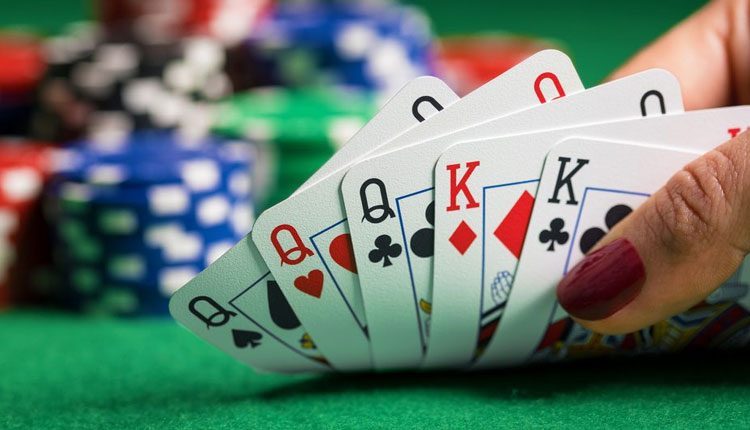 పేకాట ఆడుతున్న ఎనిమిది మంది అరెస్టు