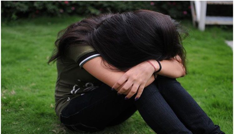 దారుణం : బాలికను హోటల్‌ గదిలో బంధించి సామూహిక లైంగిక దాడి!