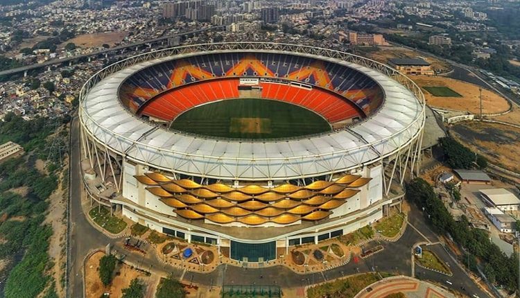 ప్రేక్షకులకు నో ఎంట్రీ..డబ్బులు వాపస్‌