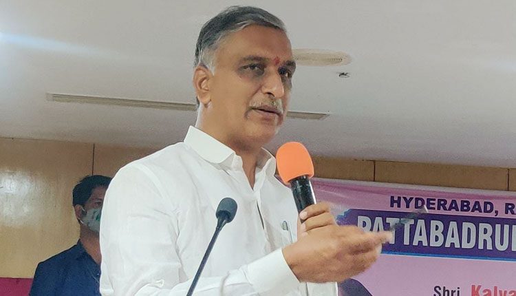 అదే జ‌రిగితే వందేళ్లు వెన‌క్కి : మ‌ంత్రి హ‌రీశ్‌రావు