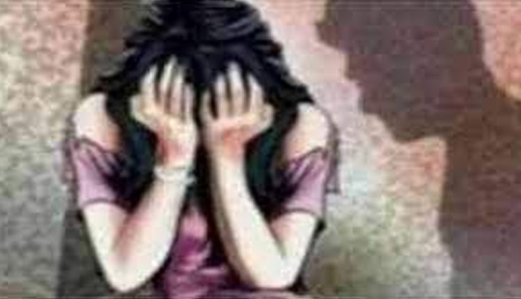 Human Trafficking | మయన్మార్ నుంచి అమ్మాయిలను తెచ్చి హైదరాబాద్లో అమ్మకం.. చాదర్ఘాట్లో ముఠా గుట్టు రట్టు