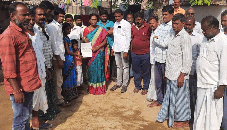 పేదలకు అండగా రాష్ట్ర ప్రభుత్వం