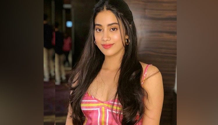 యాక్ట‌ర్ల ప్ర‌యాణంలో అది సాధార‌ణ‌మే: జాన్వీక‌పూర్‌