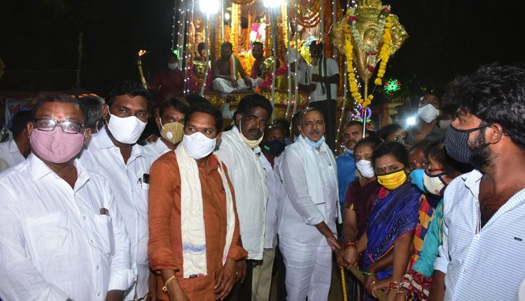 కోలాహలంగా కోటంచ