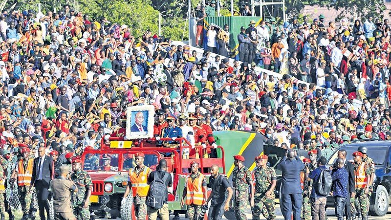 అధ్యక్షుడి చివరి చూపు కోసం వచ్చి 45 మంది మృతి