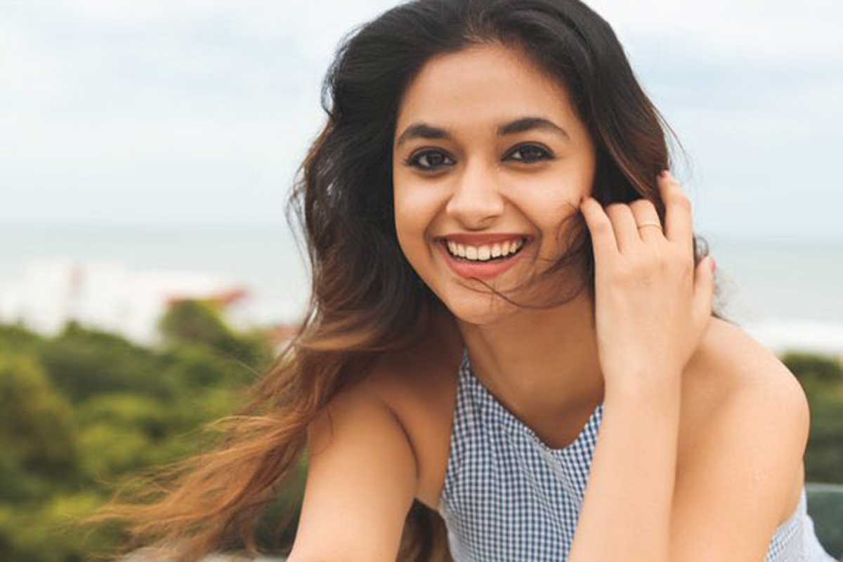 కీర్తి సురేష్ కనిపించట్లేదంటూ నితిన్ ట్వీట్.. పోలీసుల రిప్లై..