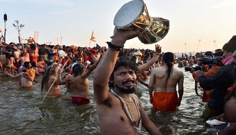 ‘కుంభమేళా యాత్రికులకు కొవిడ్‌-19 నెగెటివ్‌ రిపోర్ట్‌ తప్పనిసరి’