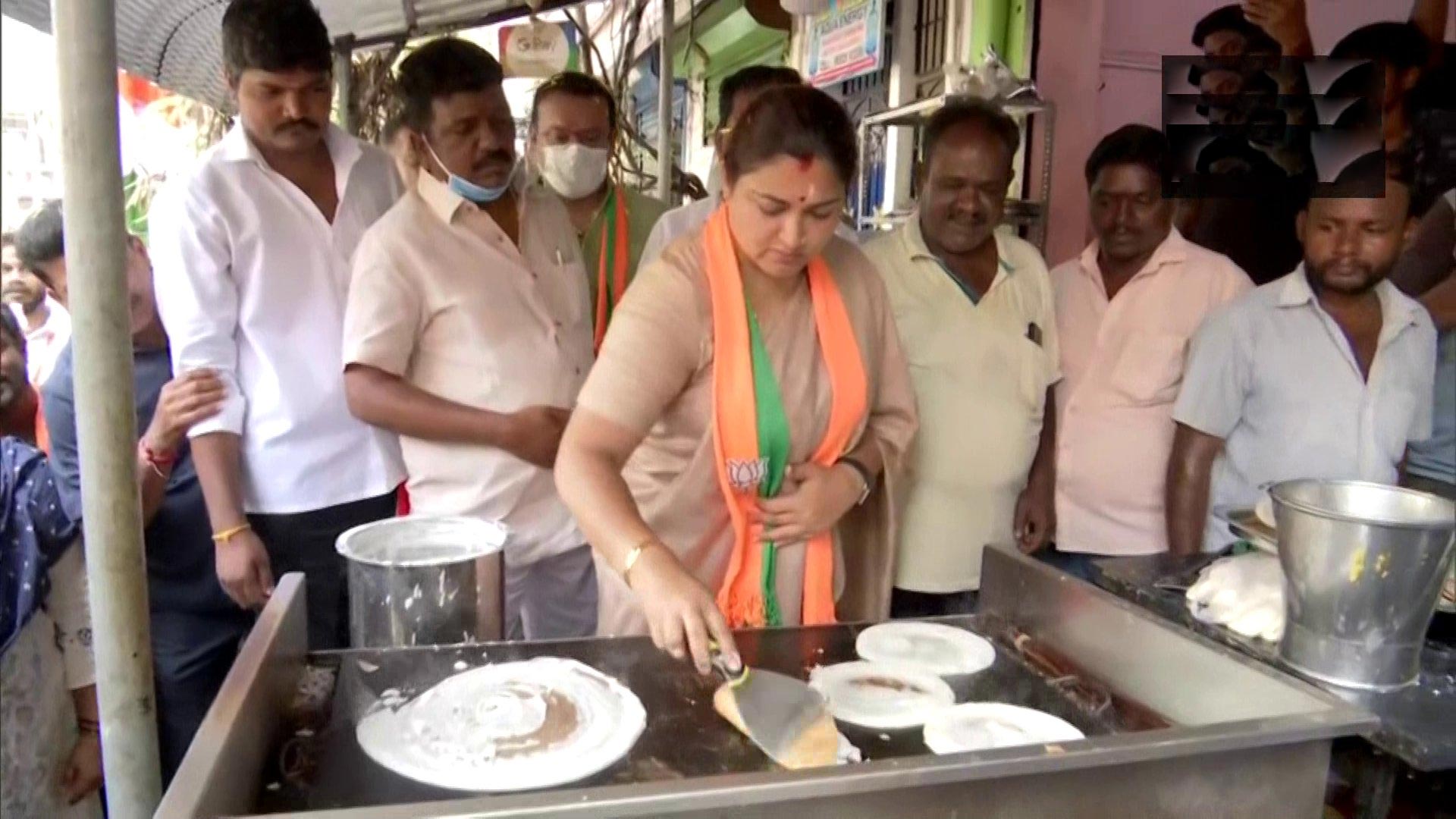 ఖుష్బూ దోశ.. స్మృతి ఇరానీ దాండియా