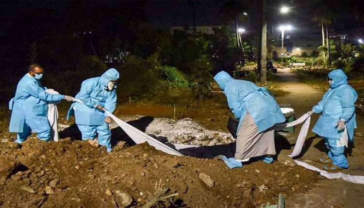 డేంజ‌ర్ బెల్స్‌.. వ‌చ్చే రెండు వారాల్లో రోజుకు వెయ్యి మ‌ర‌ణాలు