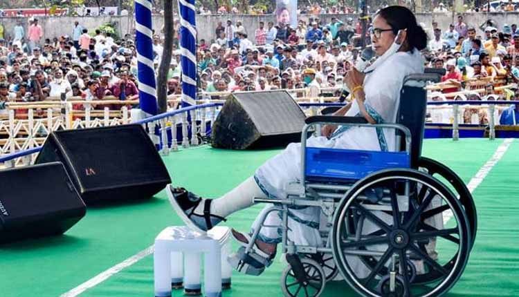 ఇది మంచిది కాదు.. మ‌మ‌త‌కు ఎన్నిక‌ల సంఘం హెచ్చ‌రిక‌