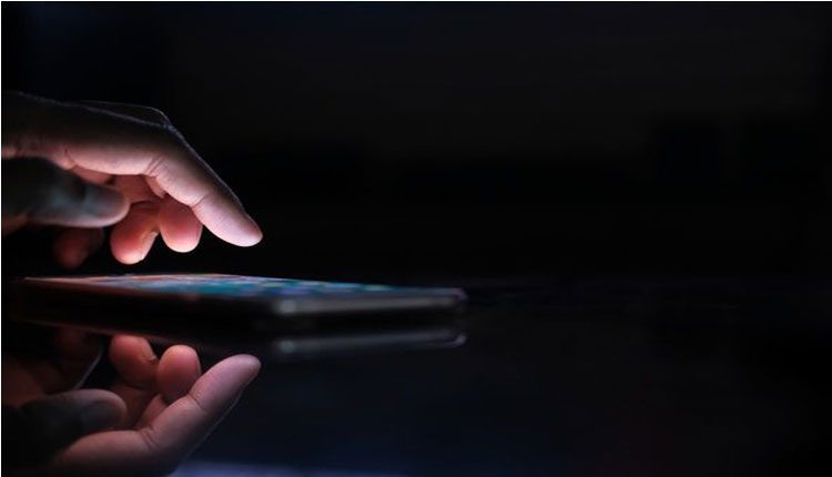 మార్ఫింగ్‌ ఫోటోతో మహిళకు యువకుడి వేధింపులు!