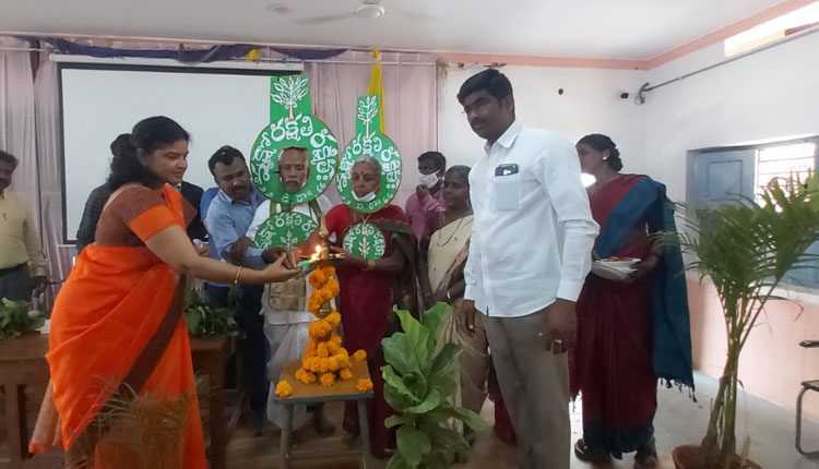 హరితహారంతో కోట్లాది మొక్కలకు జీవం : వనజీవి రామయ్య