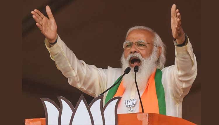 మ‌హిళ‌లు చేసిన వ‌స్తువులు కొన్న ప్ర‌ధాని మోదీ