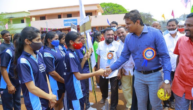 ములుగులో రాష్ట్రస్థాయి సెపక్తక్రా క్రీడలు ప్రారంభం