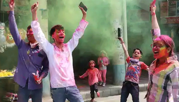 రంగుల కేళి హోలీ