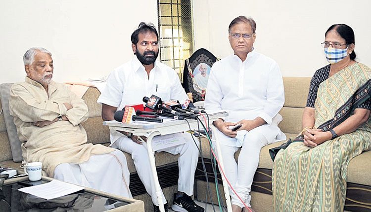 పీవీ జ్ఞానవేదికకు 7 కోట్లు