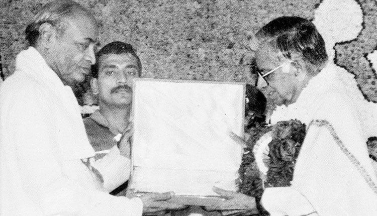 ఉద్యమ తీర్మానమే రాజ్యాంగ పాఠం..