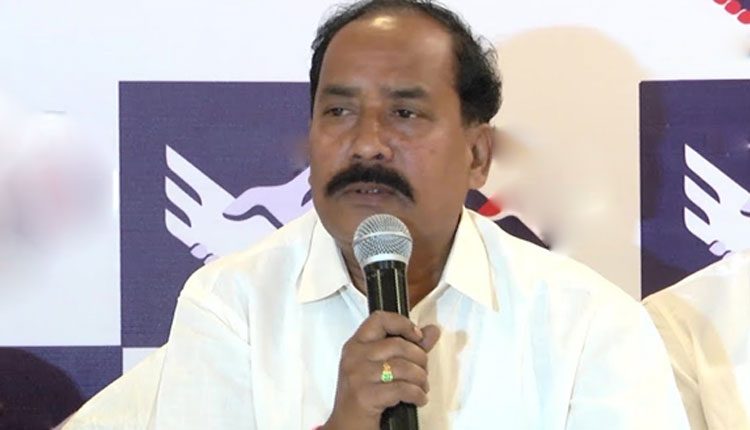 టీఆర్ఎస్ ఎమ్మెల్సీ అభ్య‌ర్థుల‌కు తెలంగాణ ఉద్యోగుల సంఘం మ‌ద్ద‌తు