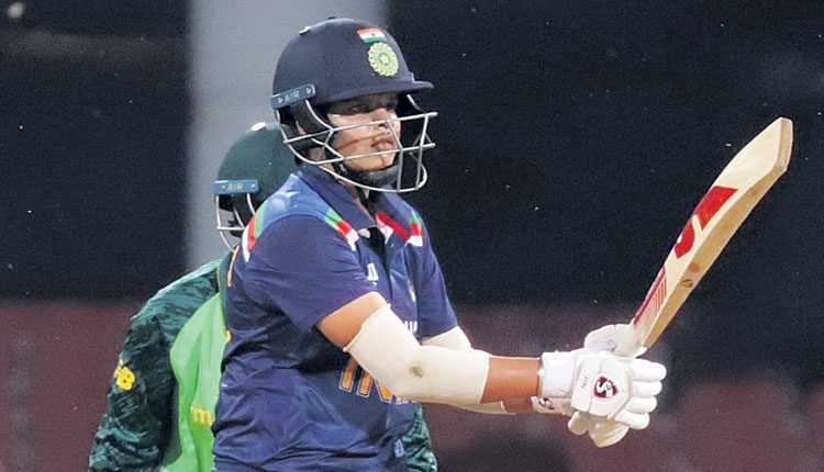 షెఫాలీ విశ్వరూపం