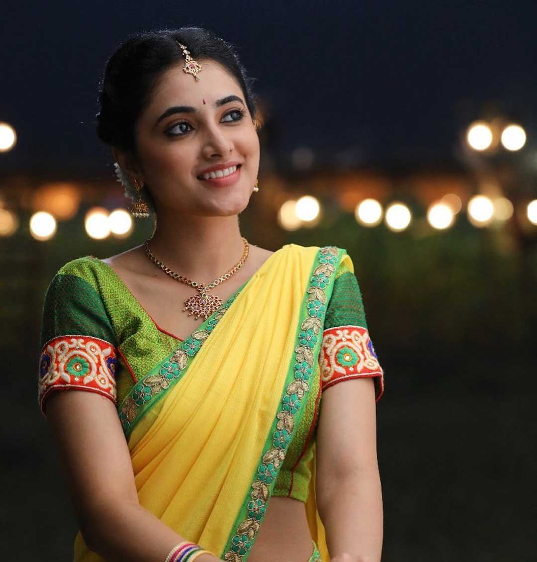 ప్రియాంక మోహన్ : రెండు ఫ్లాపులిచ్చినా.. ఆ హీరోయిన్ వెంటే పడుతున్నారు