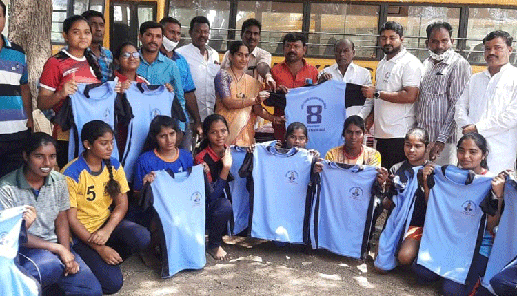 జిల్లాను అగ్రస్థానంలో నిలపాలి