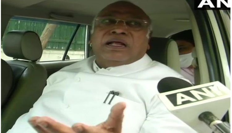 ఎల్జీ ద్వారా ఢిల్లీ సర్కార్‌పై పెత్తనం : కాషాయ పార్టీపై కాంగ్రెస్‌ ఫైర్‌!