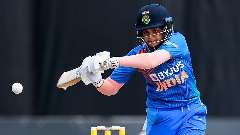 17ఏండ్ల షఫాలీ..టాప్‌ లేపింది!