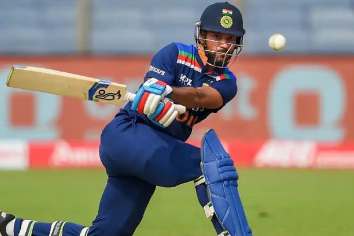 శిఖర్‌ ధావన్ : అరుదైన రికార్డుకు చేరువలో  గబ్బర్‌ ‌