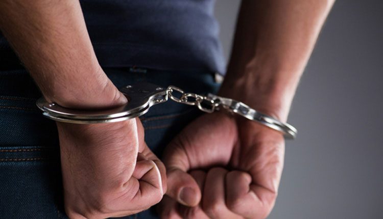 కార్ల విక్రయం పేరుతో మోసాలు చేస్తున్న ముఠా అరెస్టు