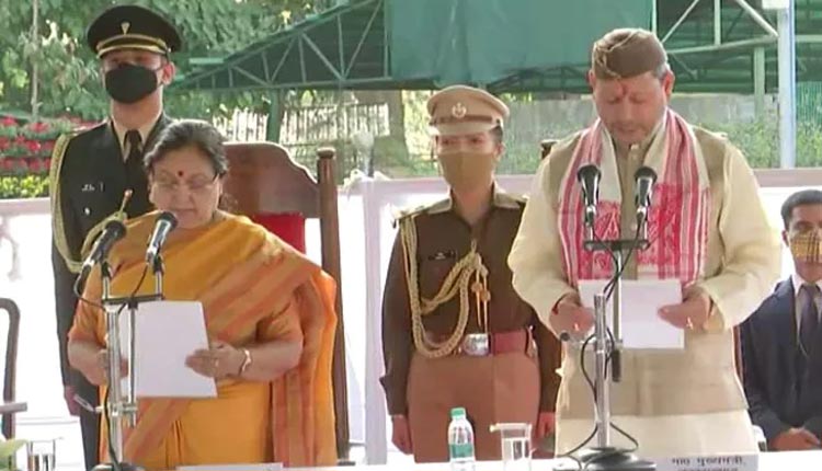 ఉత్త‌రాఖండ్ సీఎంగా తీర‌థ్ సింగ్ రావ‌త్‌ ప్ర‌మాణం