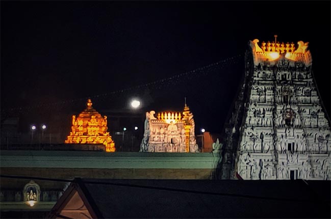 టీటీడీకి ఓ భ‌క్తుడి రూ.300 కోట్ల భారీ విరాళం