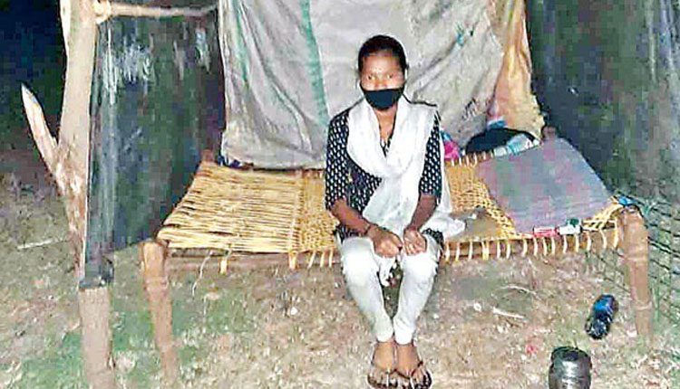 గిరిజన విద్యార్థిని గ్రామంలోకి తిరిగి ప్రవేశం