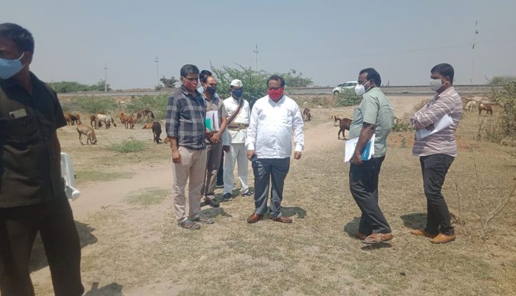 అన్ని మున్సిపాలిటీల్లో వెజ్, నాన్ వెజ్ మార్కెట్లు