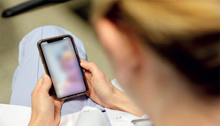 నగ్నంగా చాటింగ్‌.. ఆపై బ్లాక్‌మెయిల్‌