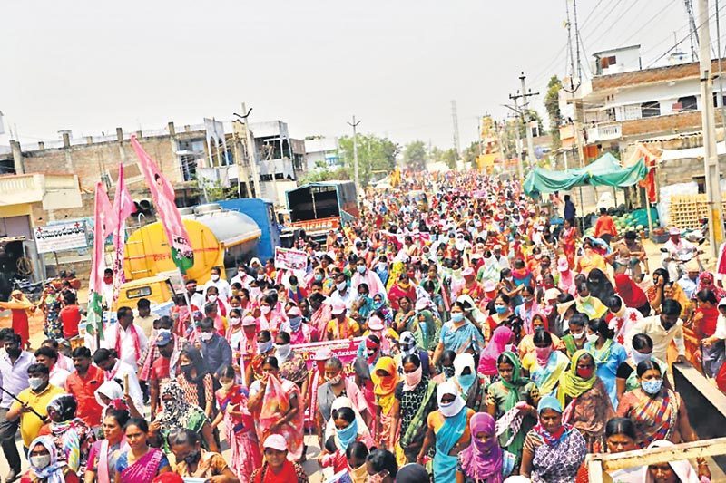 నారీ.. సమరభేరి!