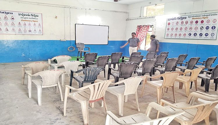 హయత్‌నగర్‌లో ఆర్టీసీ డ్రైవింగ్‌ స్కూల్‌