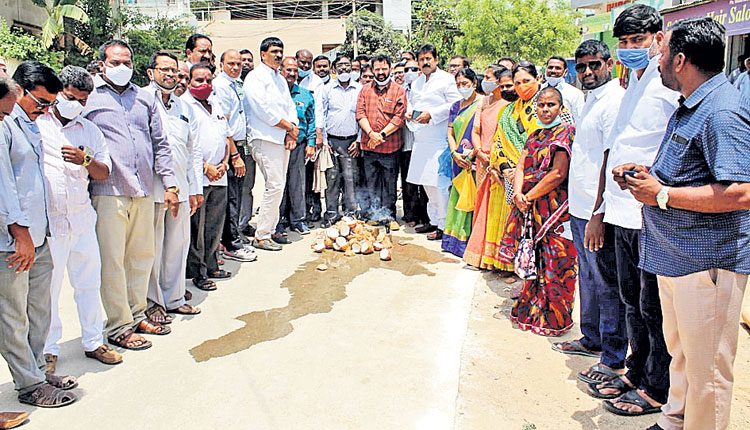 అన్ని రంగాల్లో అభివృద్ధి చేస్తున్నాం