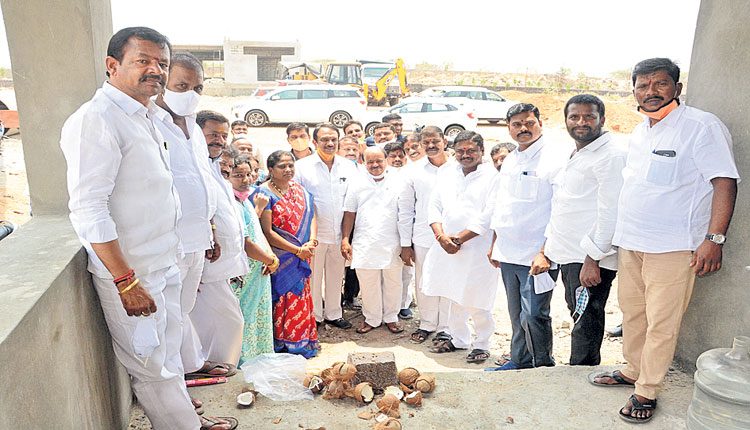 అత్యున్నత ప్రమాణాలతో వైకుంఠధామం