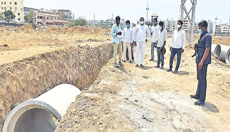 ఆహ్లాదానికి నెలవుగా చెరువులు