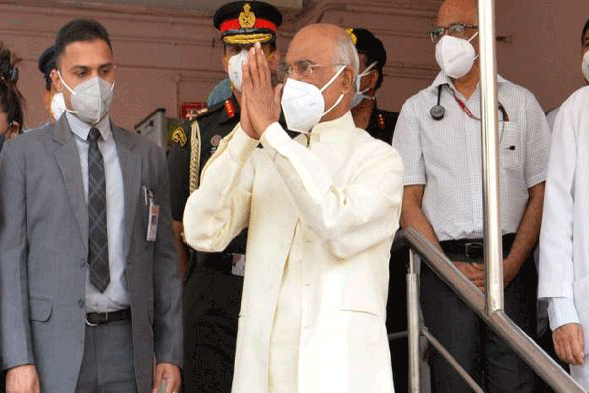 బైపాస్ సర్జరీ తర్వాత రాష్ట్రపతి భవన్‌కు తిరిగొచ్చిన కోవింద్